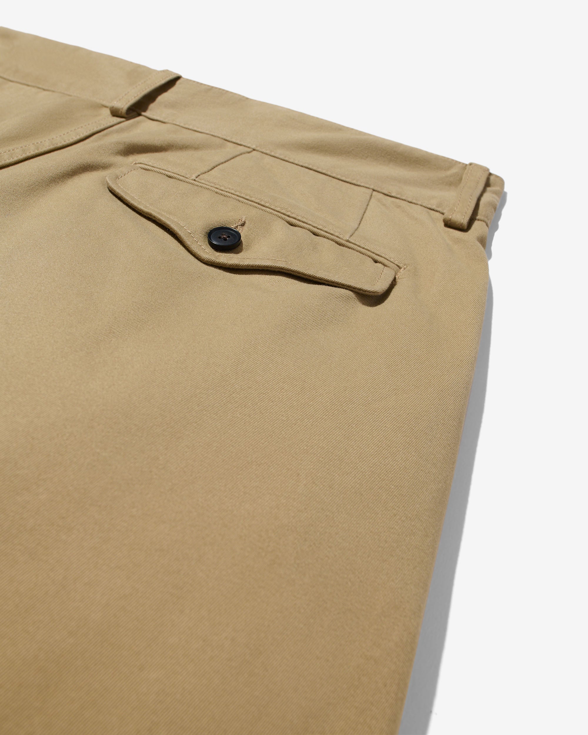 Single-Pleat Baggy Shorts - Image 4